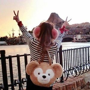 Meet your Posher, Joyce